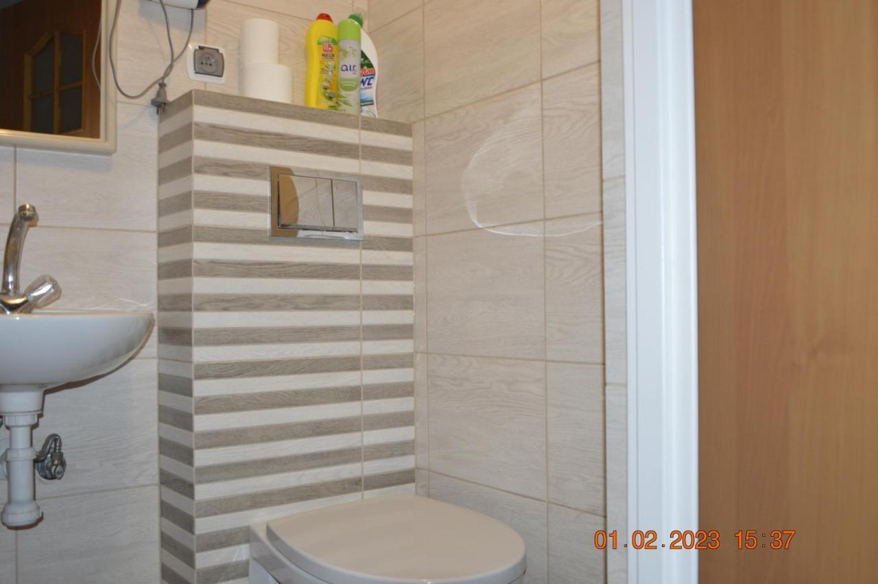 Apartamenty I Pokoje U Kryni Sztutowo Exterior foto